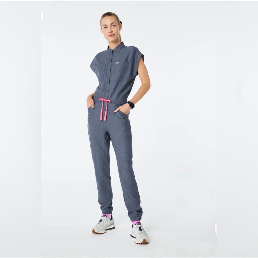 FIGS Rafaela Cargo Scrub Jumpsuit – Heather Denim